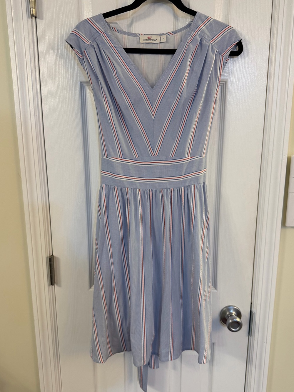 Vineyard Vines Seersucker Striped Fit & Flare Dress Blue Red White Size 6